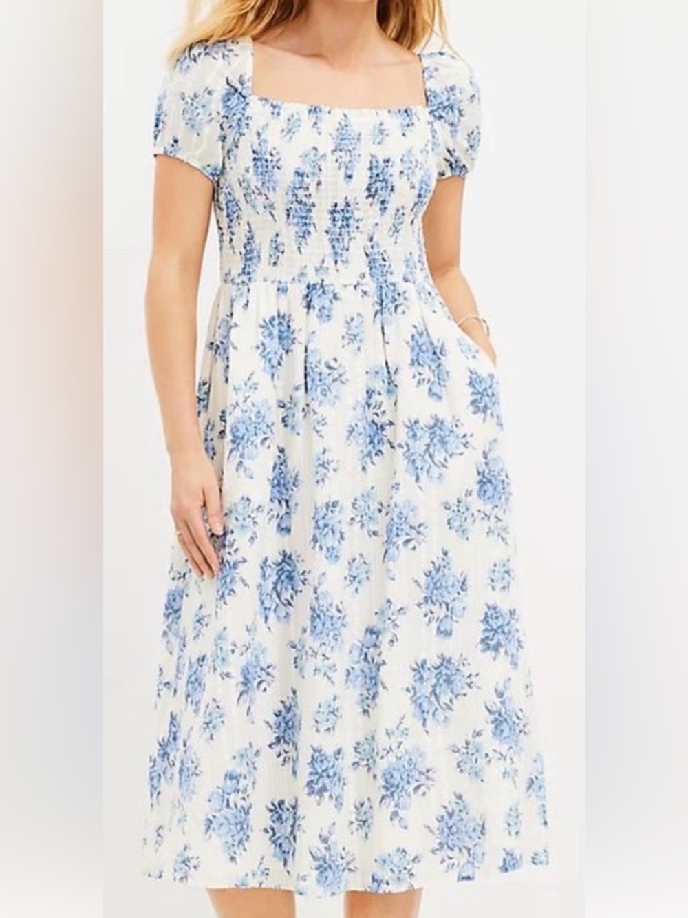 Loft blue and white floral sundress with puffed sleeves. Women’s size small